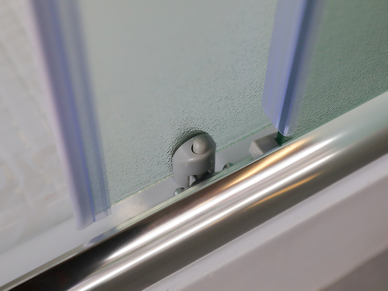 RE Sürgülü Duş Kabini, Mat Temperli Cam, Krom Alüminyum Profil, Çift Delikli Kulp, Tepsili RE Sürgülü Duş Kabini, Mat Temperli Cam, Krom Alüminyum Profil, Çift Delikli Kulp, Tepsili