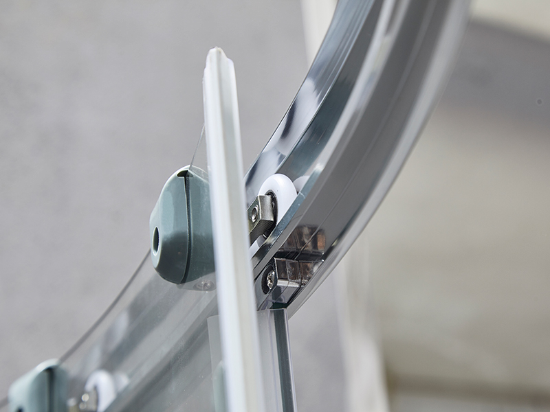 SE Sürgülü Duş Kabini, Şeffaf Temperli Cam, Krom Alüminyum Profil, Çift Delikli Kulp, Tepsisiz SE Sürgülü Duş Kabini, Şeffaf Temperli Cam, Krom Alüminyum Profil, Çift Delikli Kulp, Tepsisiz