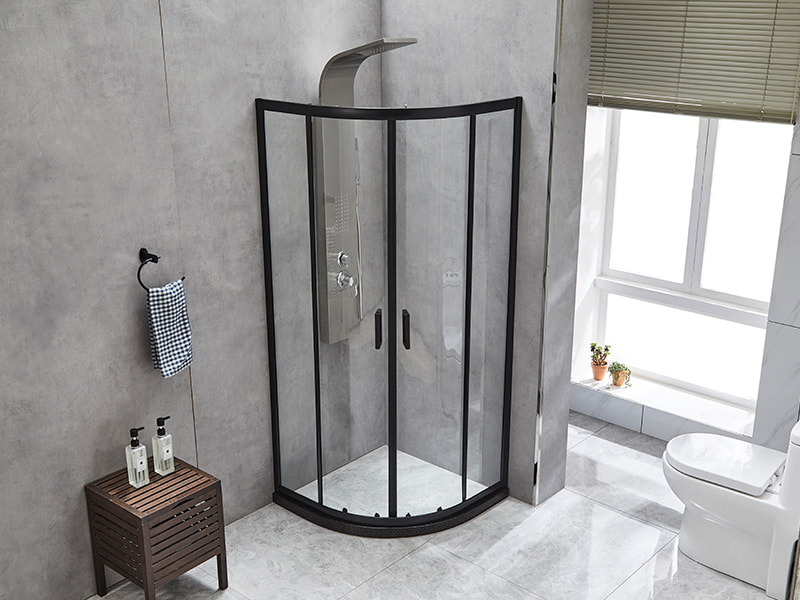 SE Sürgülü Duş Kabini, Şeffaf Temperli Cam, Siyah Alüminyum Profil, Çift Delikli Kulp, Tepsisiz SE Sürgülü Duş Kabini, Şeffaf Temperli Cam, Siyah Alüminyum Profil, Çift Delikli Kulp, Tepsisiz